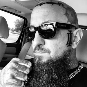 Meet your Posher, Derrick